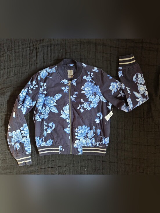 GAP Jackets & Blazers - Gap Navy Floral Bomber Jacket NWT